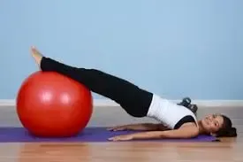 Pilates avec gros ballons ronds