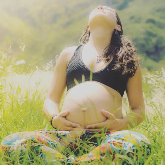 Yoga für Schwangere - Frühling24