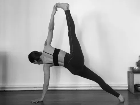ZOOM -  Vinyasa yoga (dynamique) 